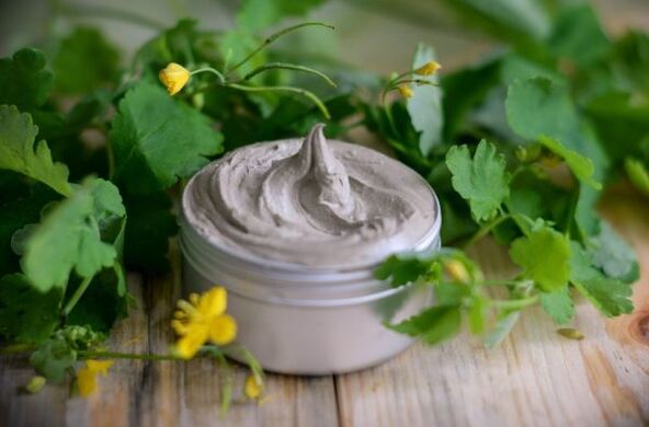 Homemade rub for knee joint with gonarthrosis